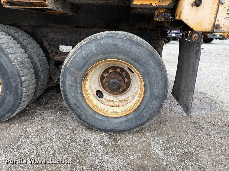 image for item FT6486 2011 International 7500 dump truck