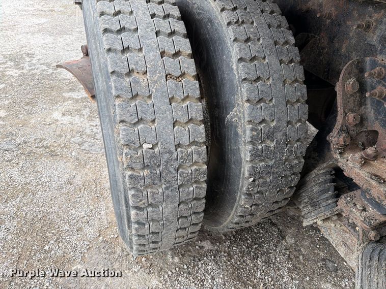 image for item FT6486 2011 International 7500 dump truck