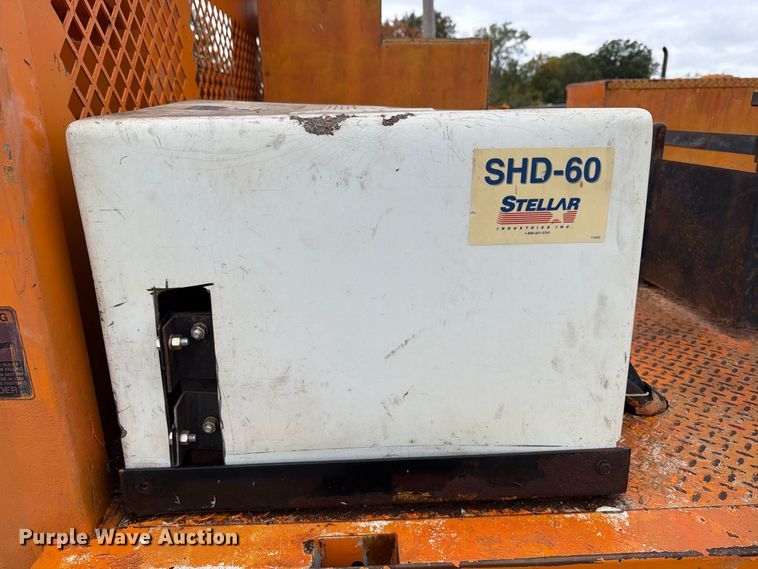 image for item FT6487 2001 International 4900 digger derrick truck