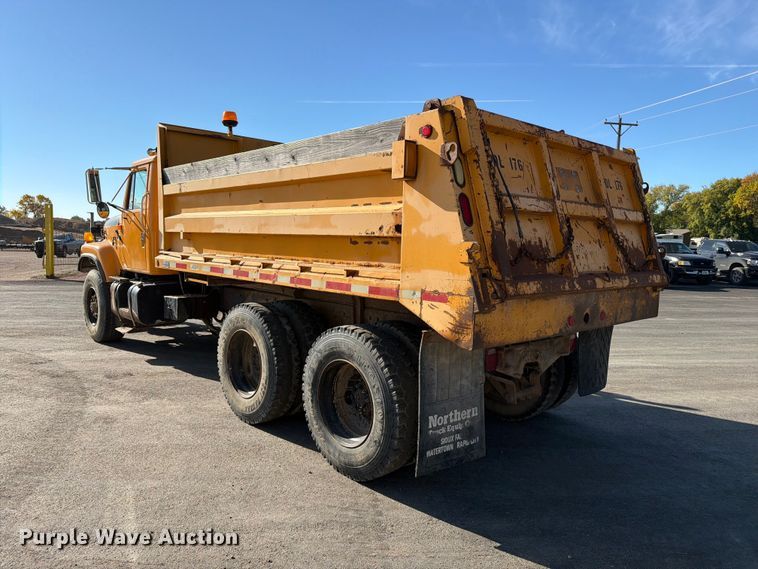 image for item FT6860 1998 International 2554 dump truck