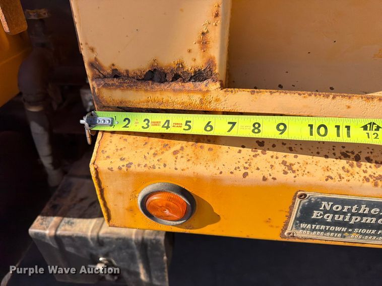 image for item FT6860 1998 International 2554 dump truck