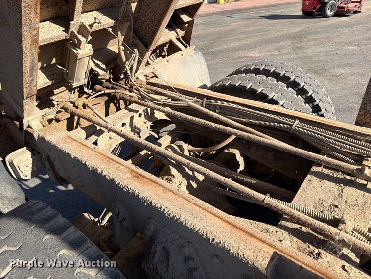 image for item FT6860 1998 International 2554 dump truck