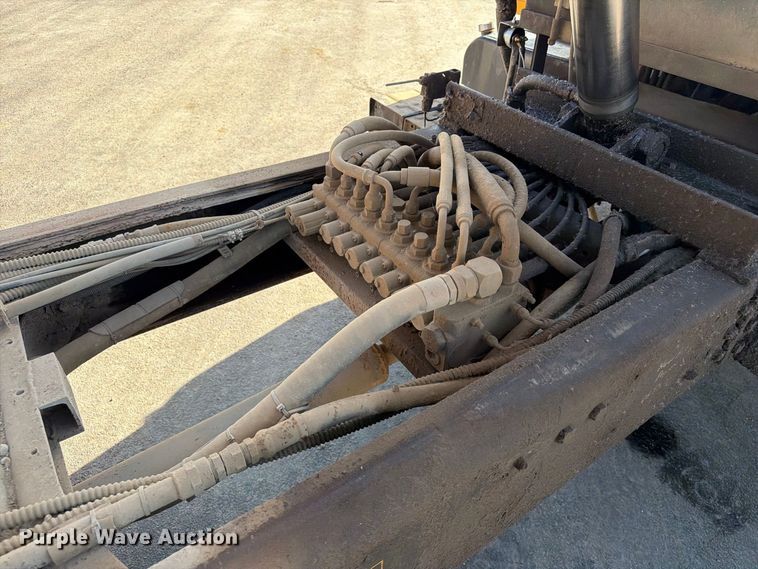 image for item FT6860 1998 International 2554 dump truck