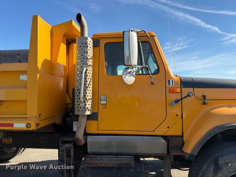 image for item FT6860 1998 International 2554 dump truck