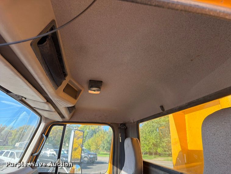 image for item FT6860 1998 International 2554 dump truck
