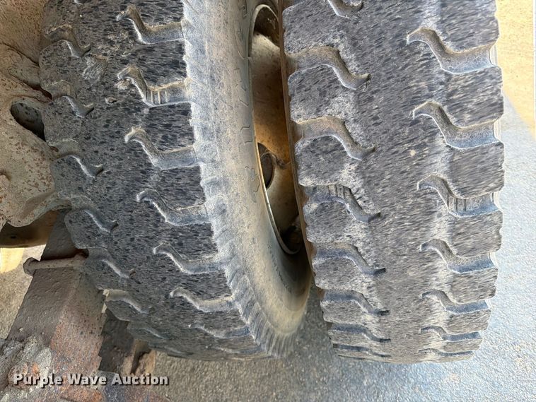 image for item FT6860 1998 International 2554 dump truck