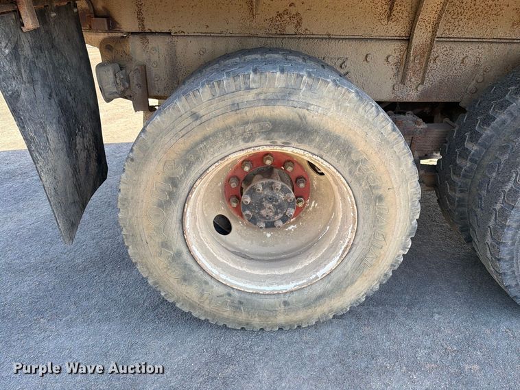 image for item FT6860 1998 International 2554 dump truck