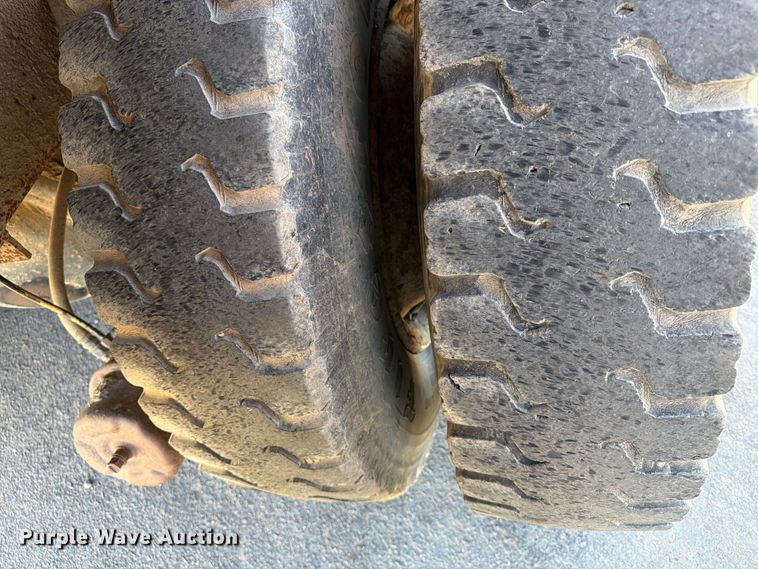 image for item FT6860 1998 International 2554 dump truck