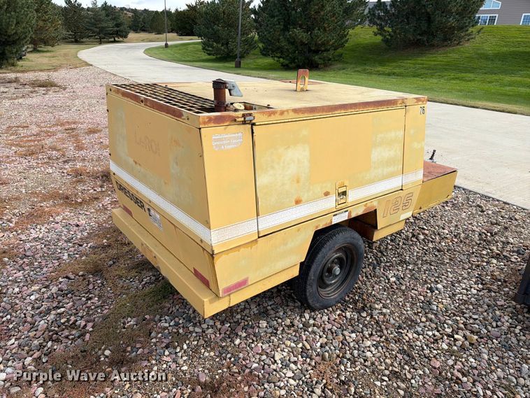 image for item FT6950 1990 LeRoi 125 air compressor