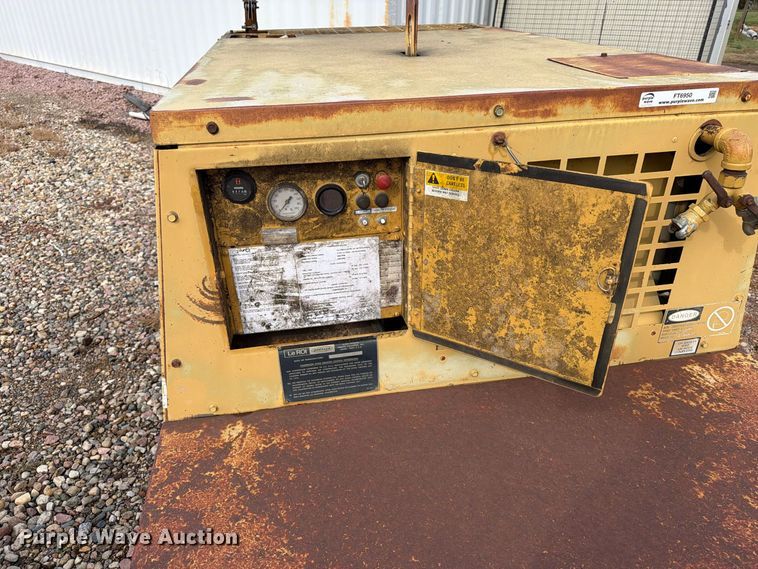 image for item FT6950 1990 LeRoi 125 air compressor