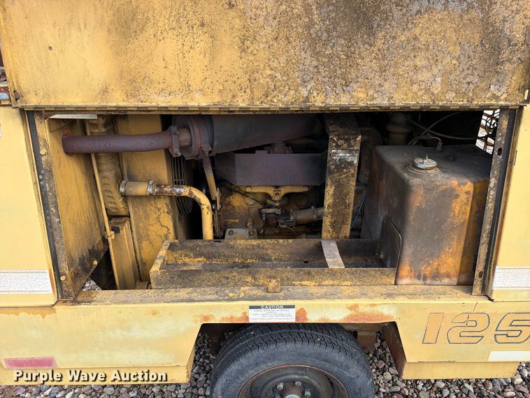 image for item FT6950 1990 LeRoi 125 air compressor