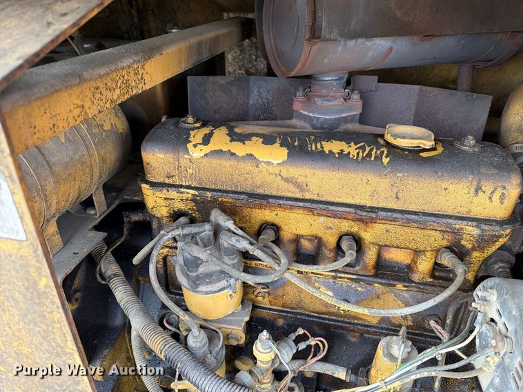 image for item FT6950 1990 LeRoi 125 air compressor