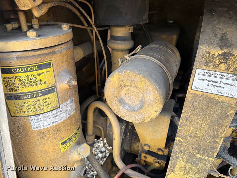 image for item FT6950 1990 LeRoi 125 air compressor