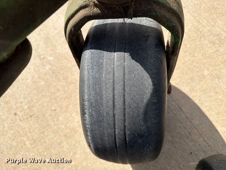 image for item FT6951 2018 John Deere Z920M ZTR lawn mower