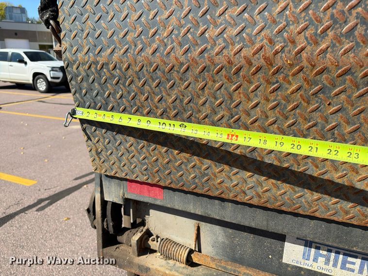 image for item FT6958 2014 RAM 5500 box truck
