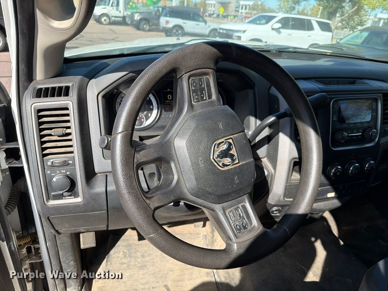 image for item FT6958 2014 RAM 5500 box truck