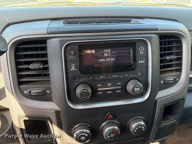 image for item FT6958 2014 RAM 5500 box truck