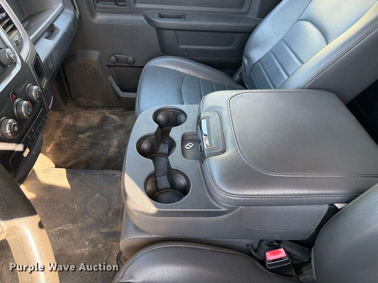 image for item FT6958 2014 RAM 5500 box truck
