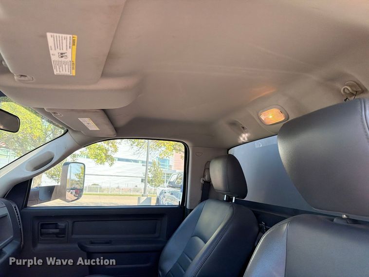 image for item FT6958 2014 RAM 5500 box truck