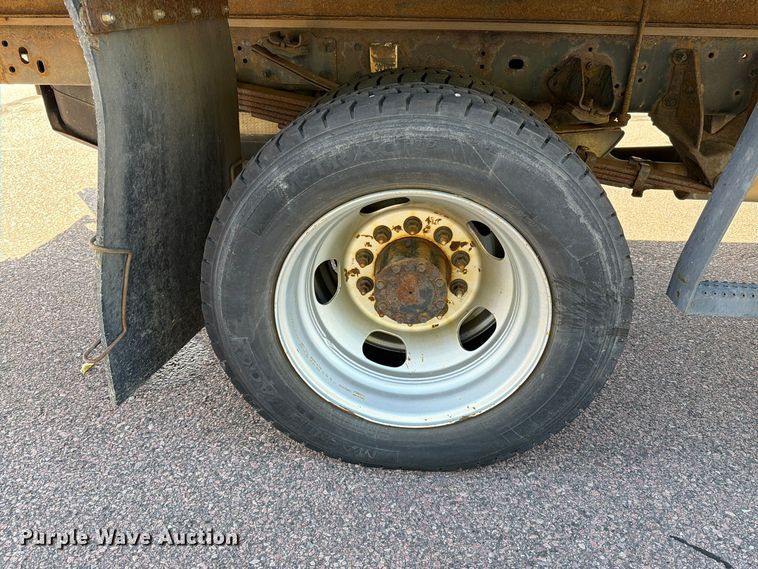 image for item FT6958 2014 RAM 5500 box truck