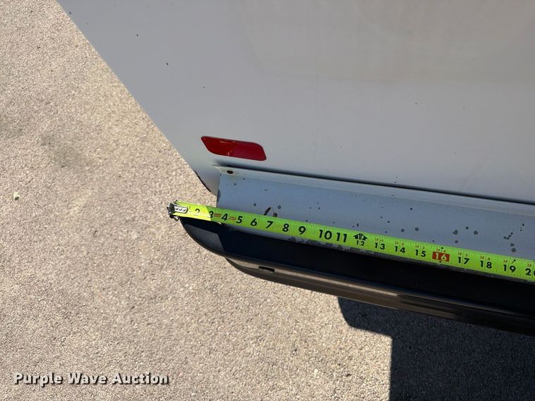 image for item FT6988 2015 Ford E450 shuttle bus
