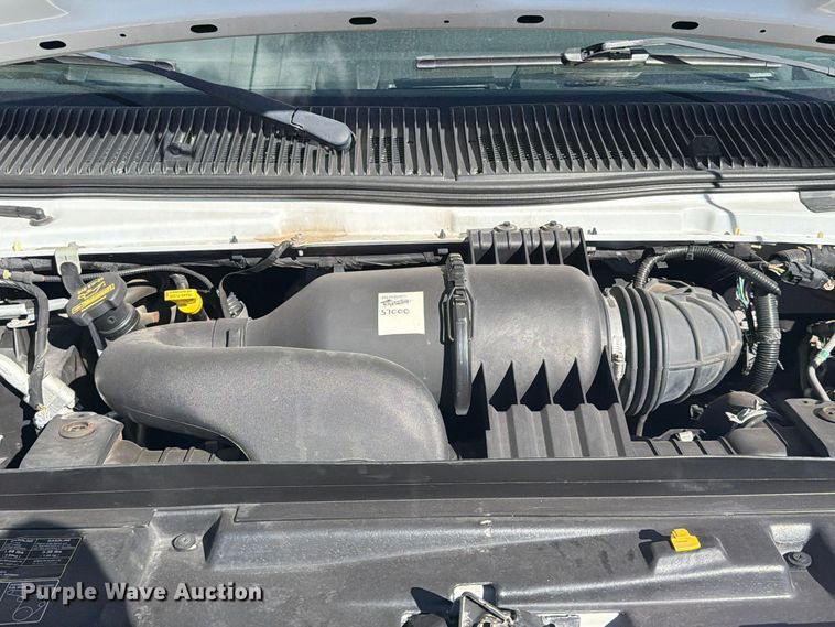 image for item FT6988 2015 Ford E450 shuttle bus