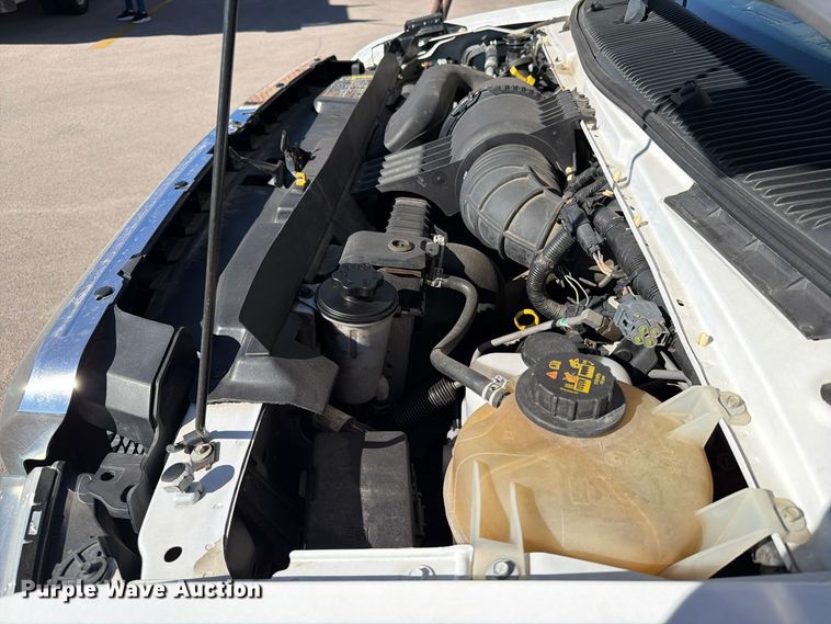image for item FT6988 2015 Ford E450 shuttle bus