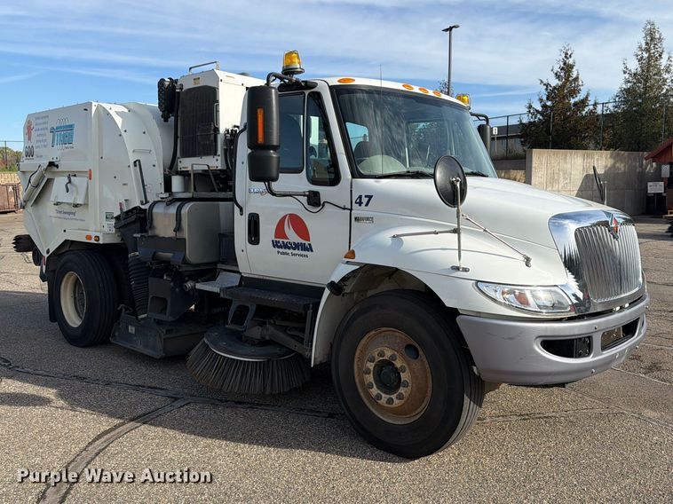 image for item FT7559 2014 International DuraStar 4300 street sweeper truck