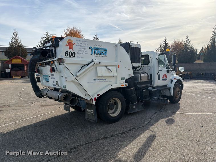 image for item FT7559 2014 International DuraStar 4300 street sweeper truck