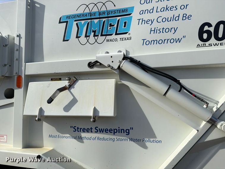 image for item FT7559 2014 International DuraStar 4300 street sweeper truck