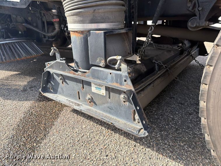 image for item FT7559 2014 International DuraStar 4300 street sweeper truck