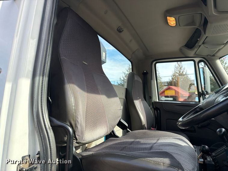 image for item FT7559 2014 International DuraStar 4300 street sweeper truck