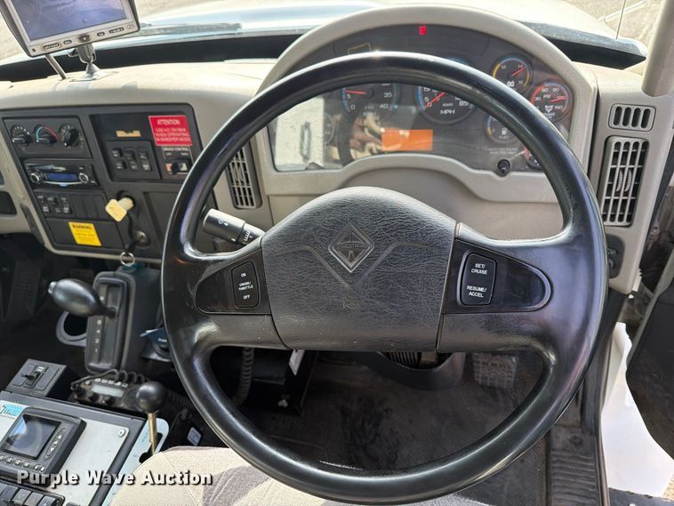 image for item FT7559 2014 International DuraStar 4300 street sweeper truck