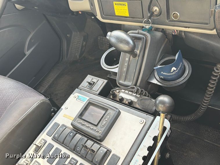 image for item FT7559 2014 International DuraStar 4300 street sweeper truck