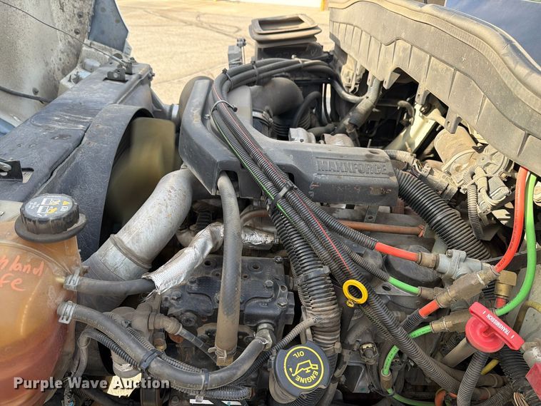 image for item FT7559 2014 International DuraStar 4300 street sweeper truck