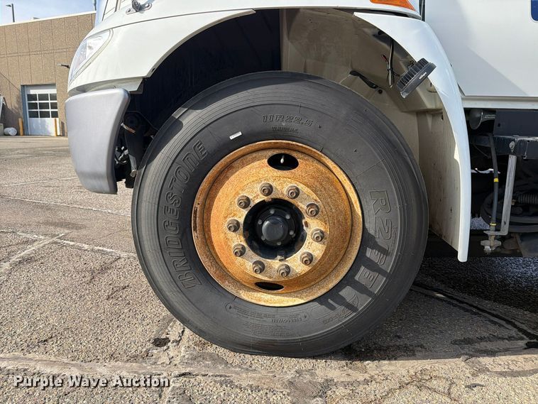 image for item FT7559 2014 International DuraStar 4300 street sweeper truck
