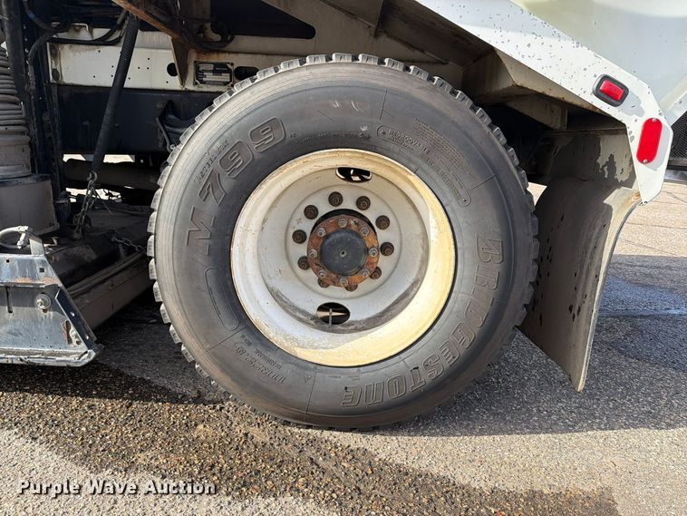 image for item FT7559 2014 International DuraStar 4300 street sweeper truck