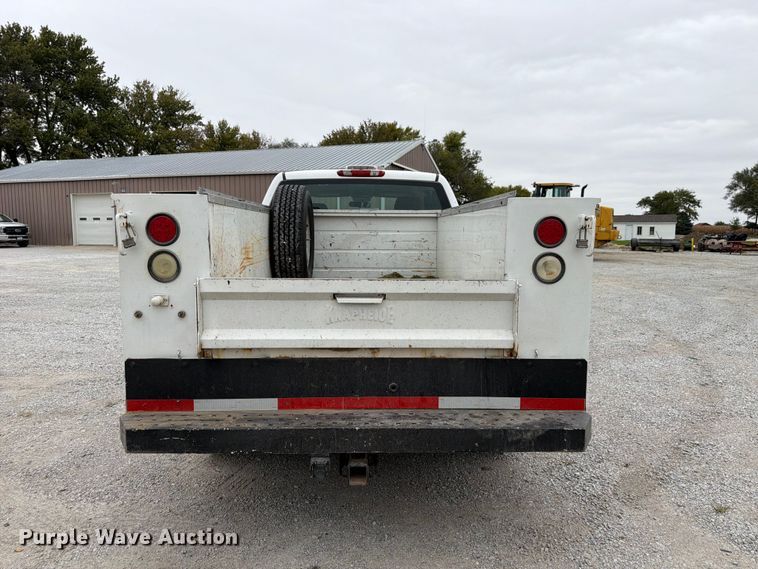 image for item FU0582 2008 Chevrolet Silverado 2500HD Ext. Cab utility bed pickup truck