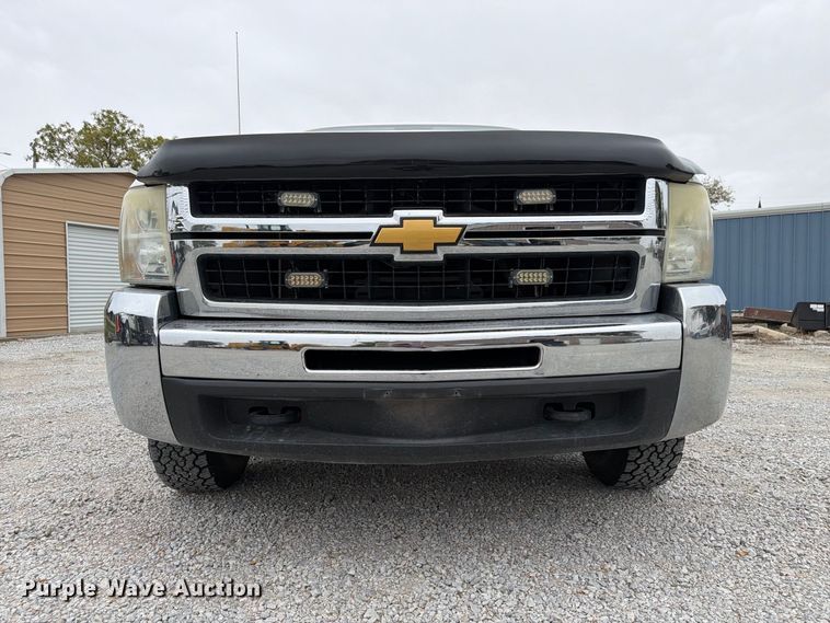 image for item FU0582 2008 Chevrolet Silverado 2500HD Ext. Cab utility bed pickup truck