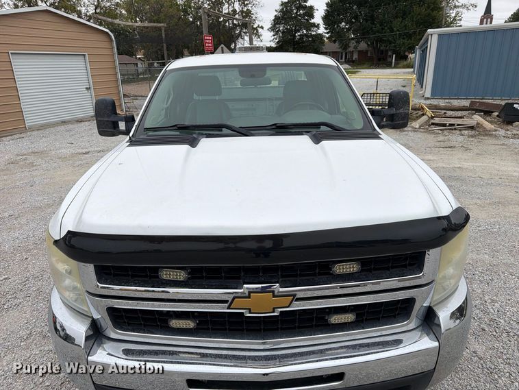 image for item FU0582 2008 Chevrolet Silverado 2500HD Ext. Cab utility bed pickup truck