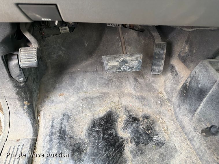image for item FU0582 2008 Chevrolet Silverado 2500HD Ext. Cab utility bed pickup truck