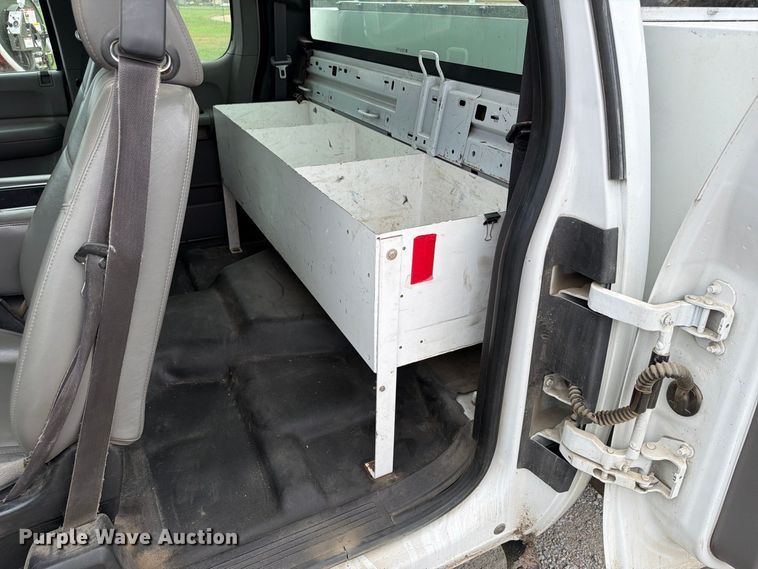 image for item FU0582 2008 Chevrolet Silverado 2500HD Ext. Cab utility bed pickup truck