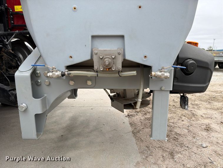 image for item FU0583 2023 Hilltip IceStriker 1100TR spreader