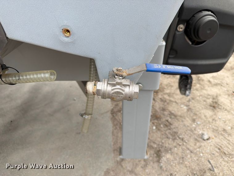 image for item FU0583 2023 Hilltip IceStriker 1100TR spreader