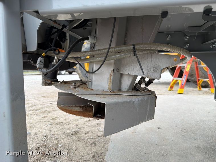 image for item FU0583 2023 Hilltip IceStriker 1100TR spreader
