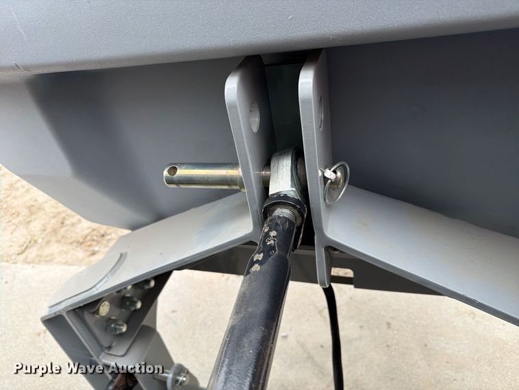 image for item FU0583 2023 Hilltip IceStriker 1100TR spreader