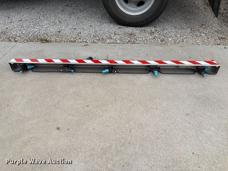 image for item FU0583 2023 Hilltip IceStriker 1100TR spreader