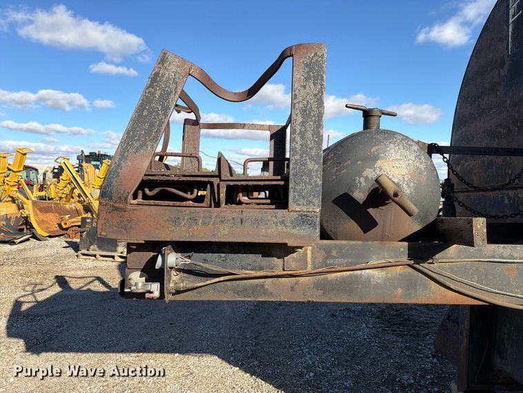 image for item FU0594 Rosco Minneapolis R.M.S.T asphalt trailer