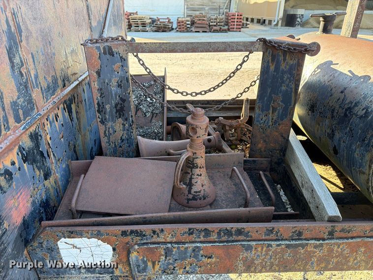 image for item FU0594 Rosco Minneapolis R.M.S.T asphalt trailer