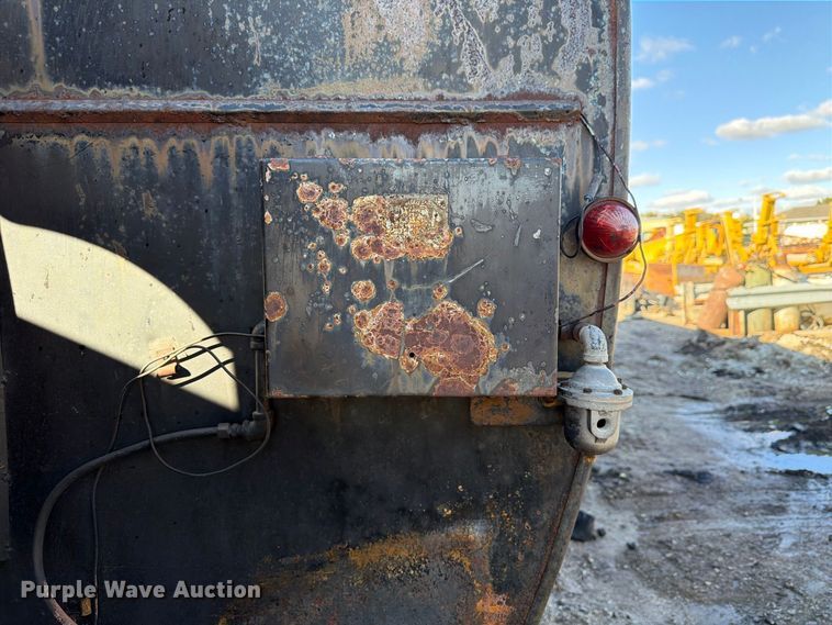 image for item FU0594 Rosco Minneapolis R.M.S.T asphalt trailer